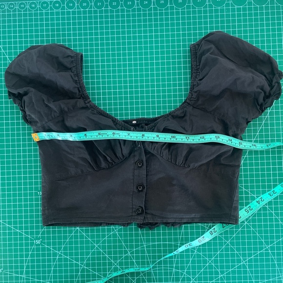 Princess Polly Crop Blouse - Picture 2 of 4